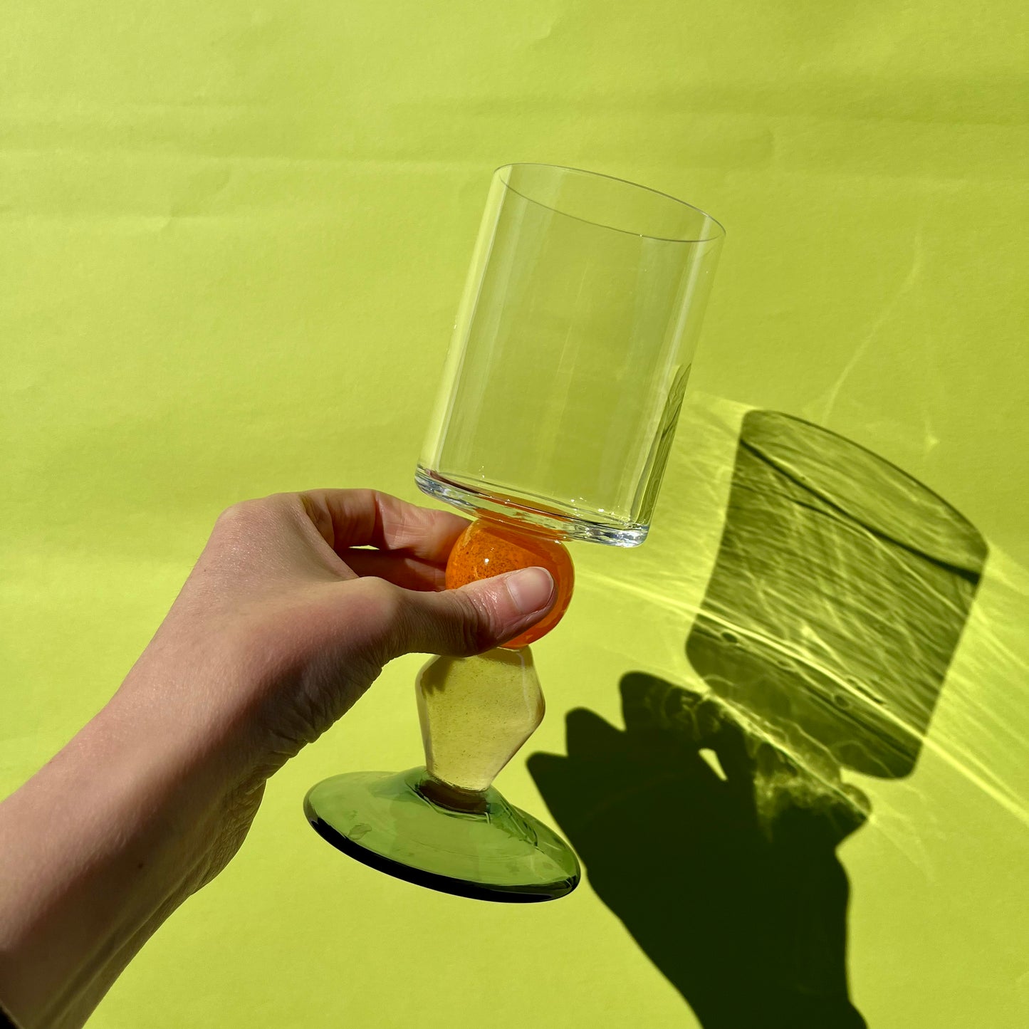 Second Miami Wine Glasses with Pink Diamond