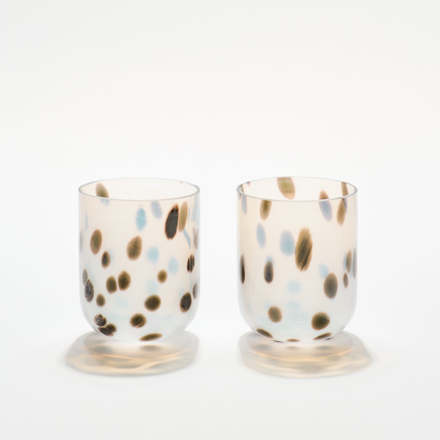 Set of 2 Manhattan Dotted White Tumblers