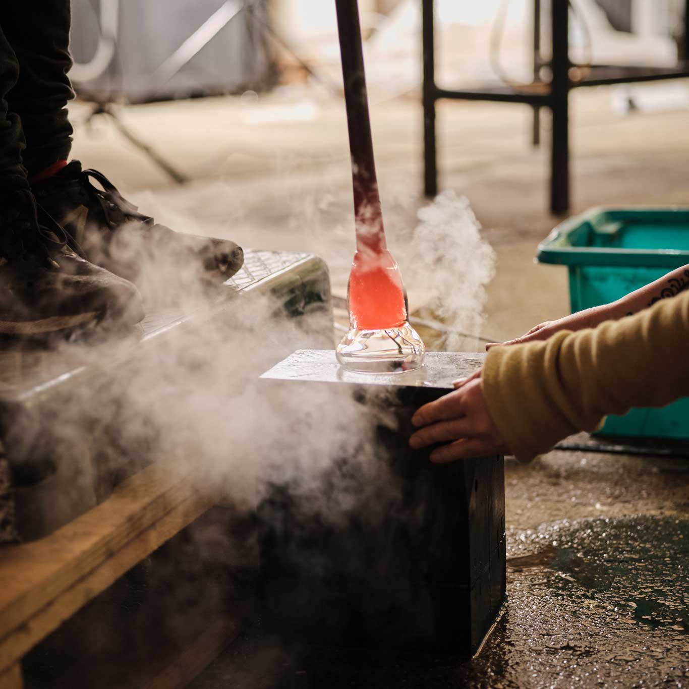 Blow your own drinking glass class